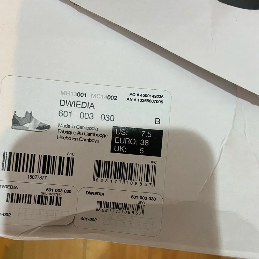 ALDO Dweidia Red Women’s Sneakers size 7.5M - Picture 3 of 6